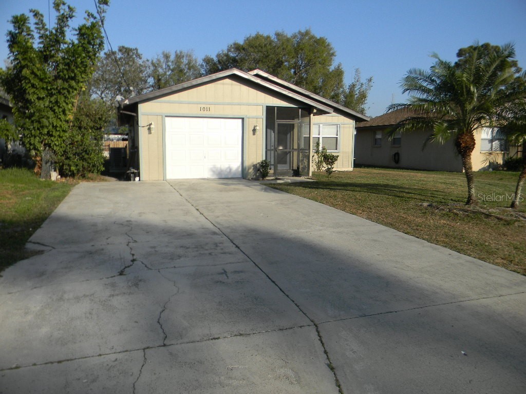 1011 Bacon Avenue Sarasota FL 34232 A4562151 image1