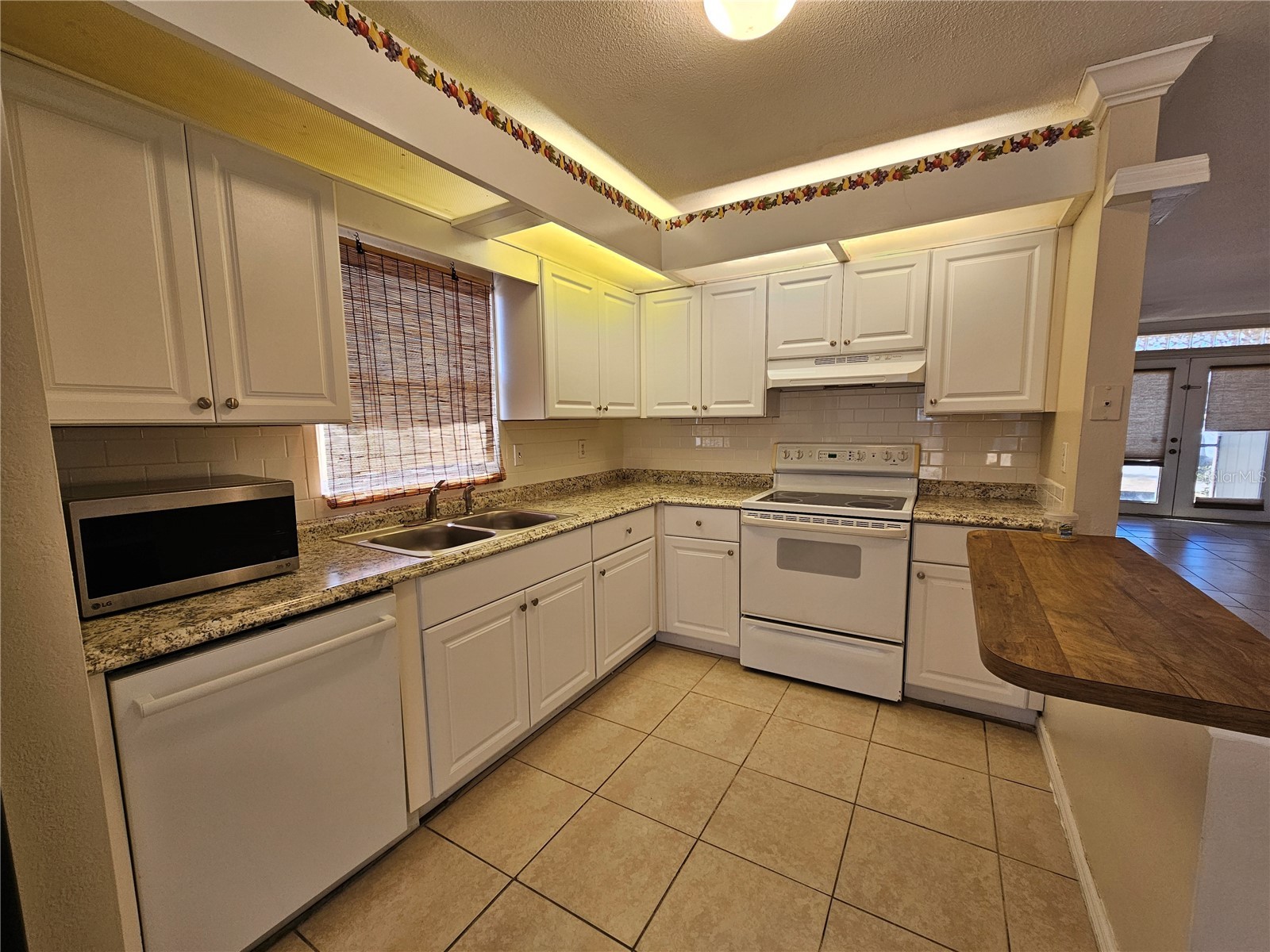 1011 Bacon Avenue Sarasota FL 34232 A4681625 image15