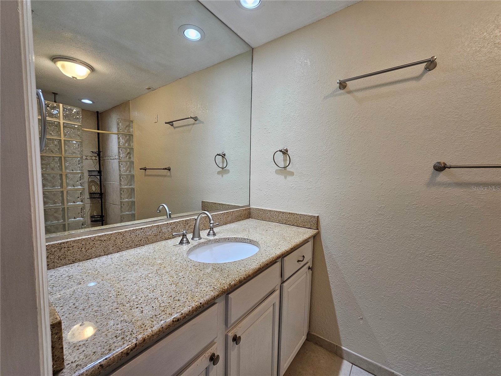1011 Bacon Avenue Sarasota FL 34232 A4681625 image31