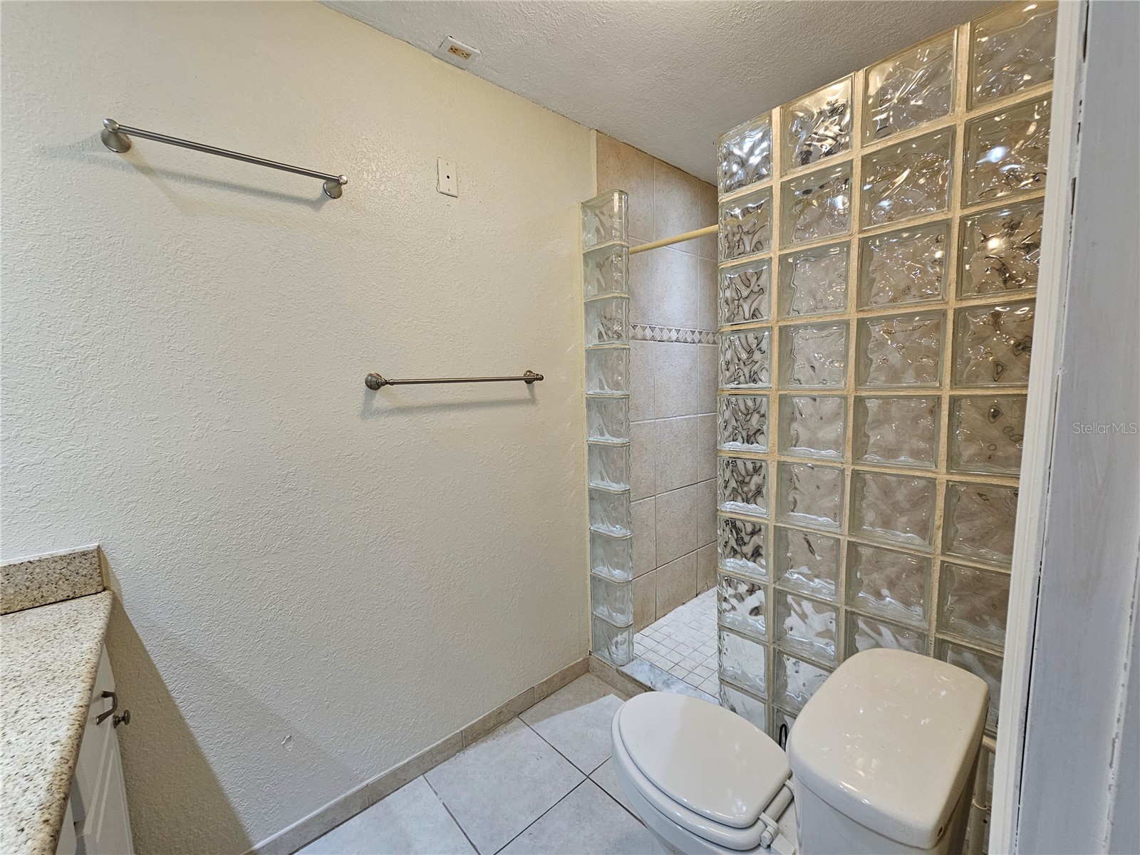 1011 Bacon Avenue Sarasota FL 34232 A4681625 image32