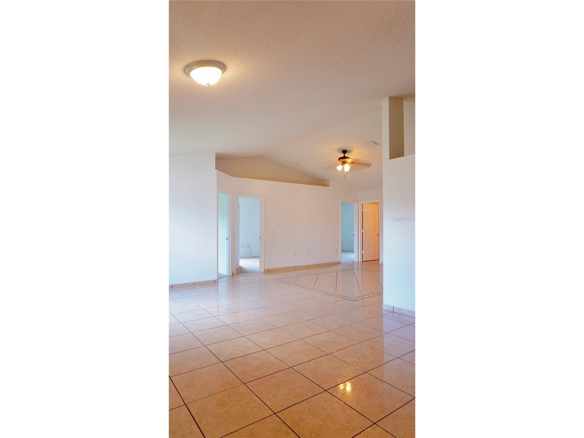 1011 Cannes Drive Kissimmee FL 34759 O6398266 image2