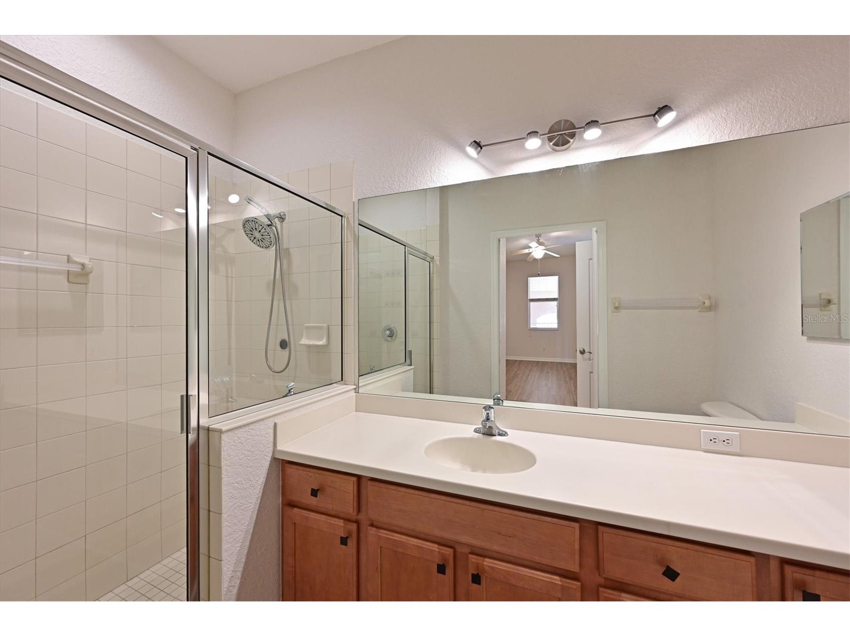 1011 Fairwaycove Lane #202 Bradenton FL 34212 A4690438 image26