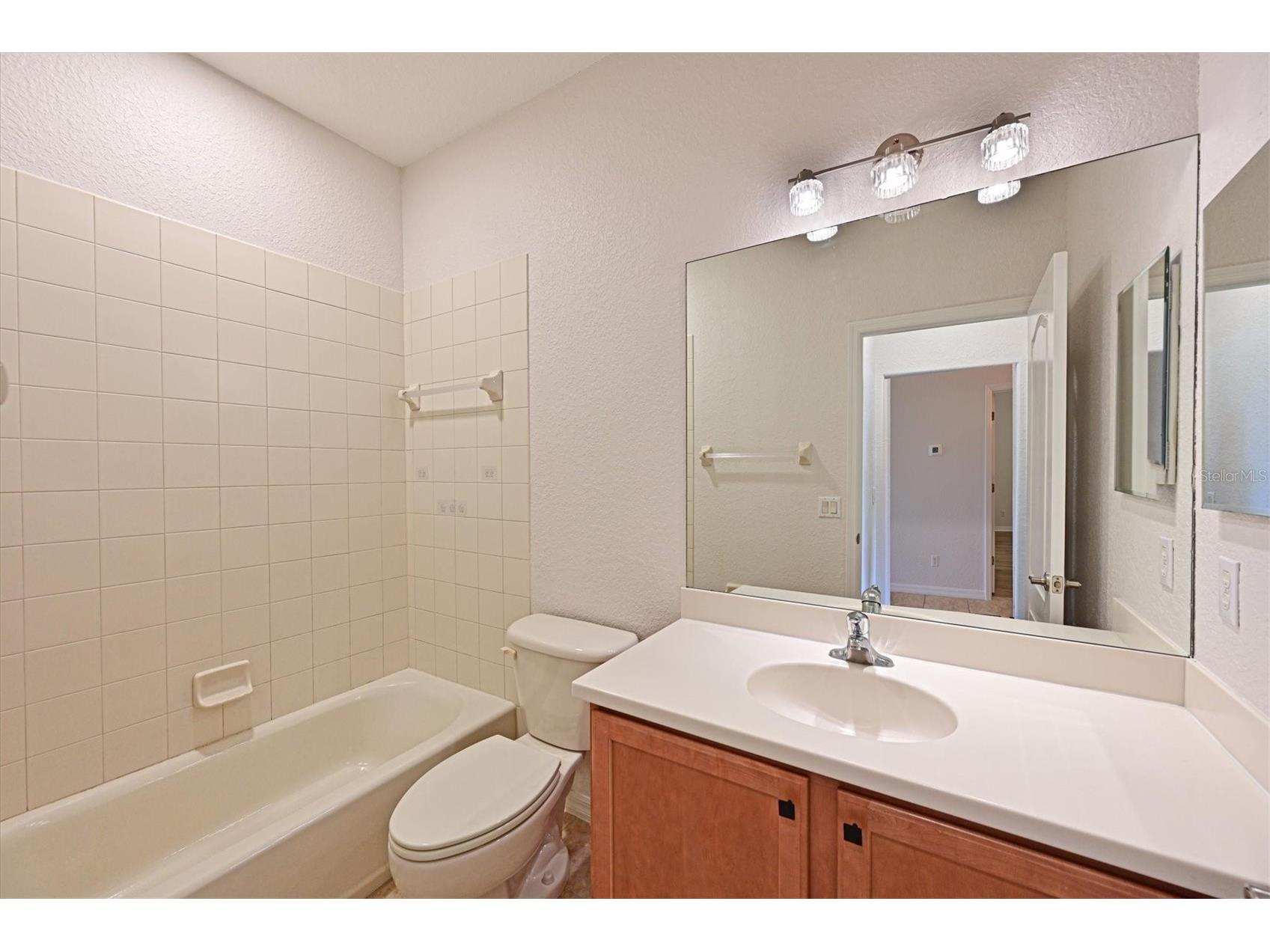 1011 Fairwaycove Lane #202 Bradenton FL 34212 A4690438 image30