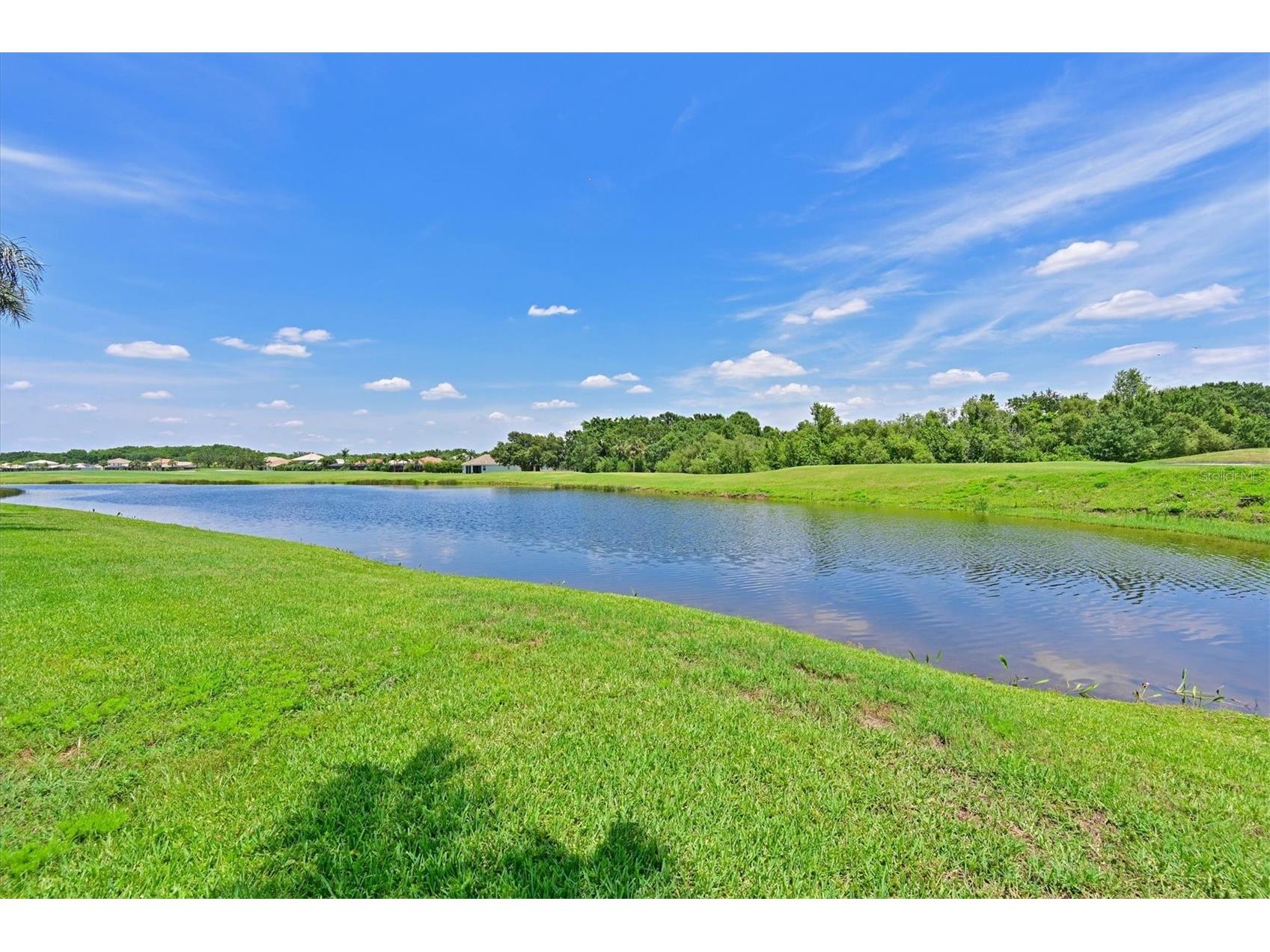 1011 Fairwaycove Lane #202 Bradenton FL 34212 A4690438 image40