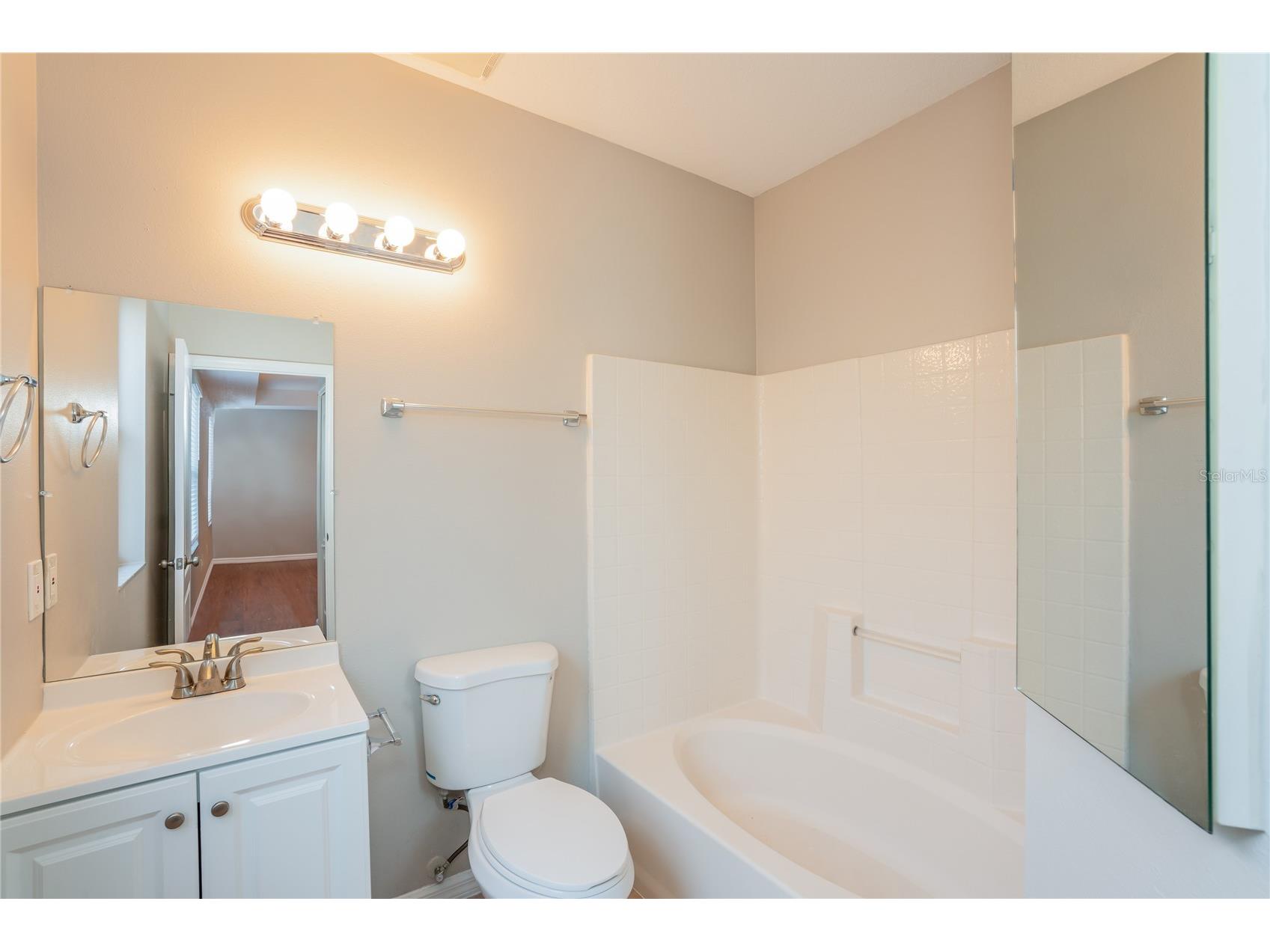 1011 Lake Shore Ranch Drive Seffner FL 33584 C7525631 image8