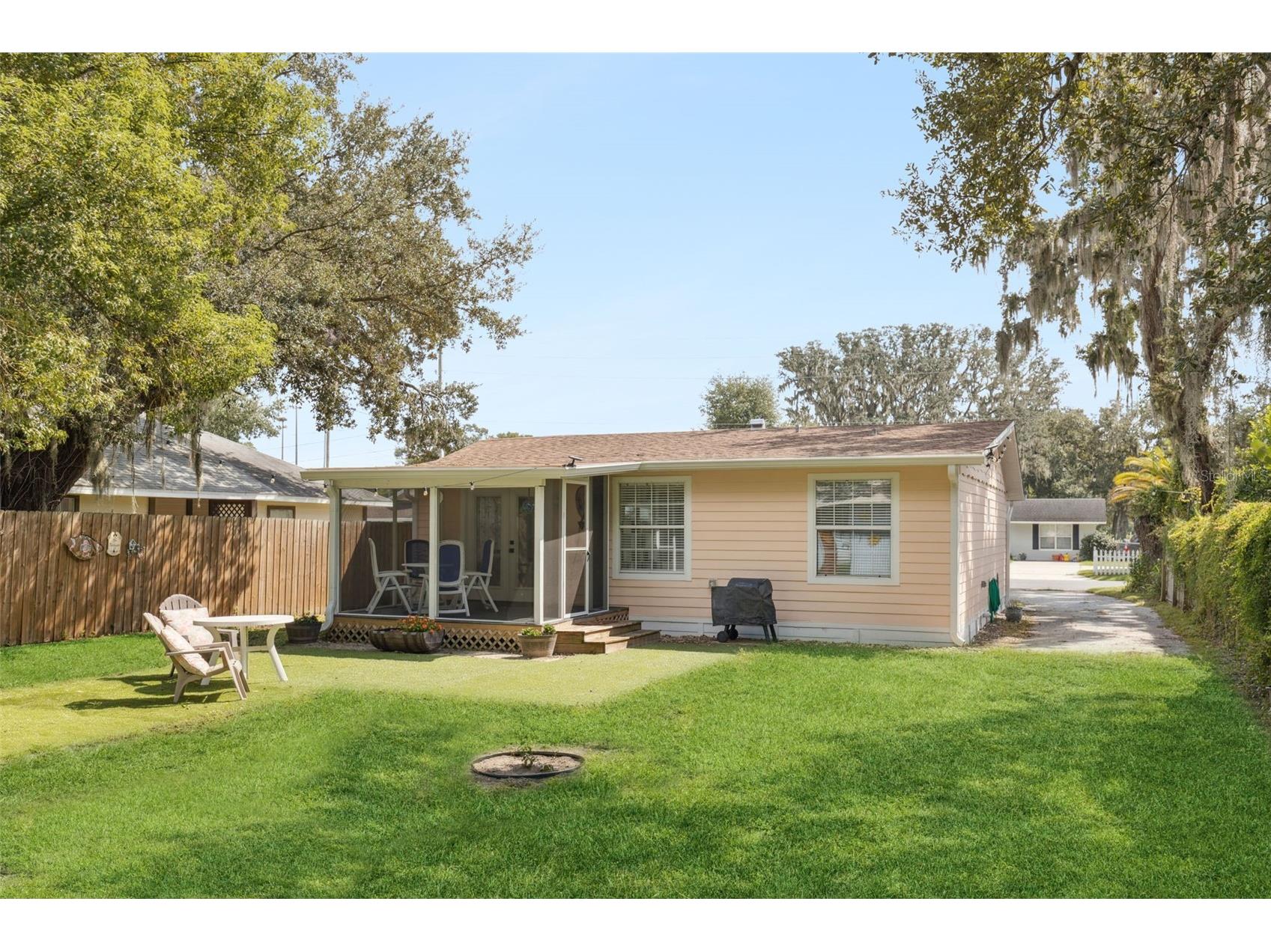 1011 Liberty Avenue Mount Dora FL 32757 O6350859 image26