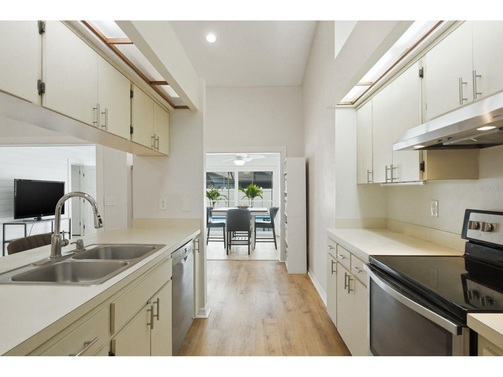 1011 Ridge Drive Palm Harbor FL 34683 TB8495674 image20