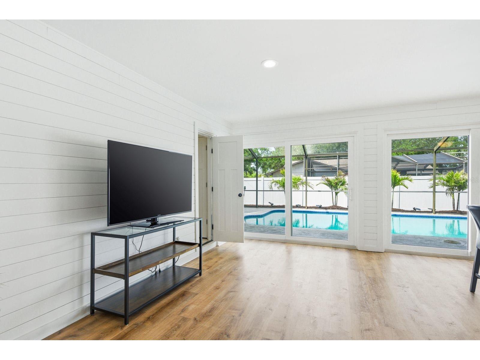 1011 Ridge Drive Palm Harbor FL 34683 TB8495674 image23