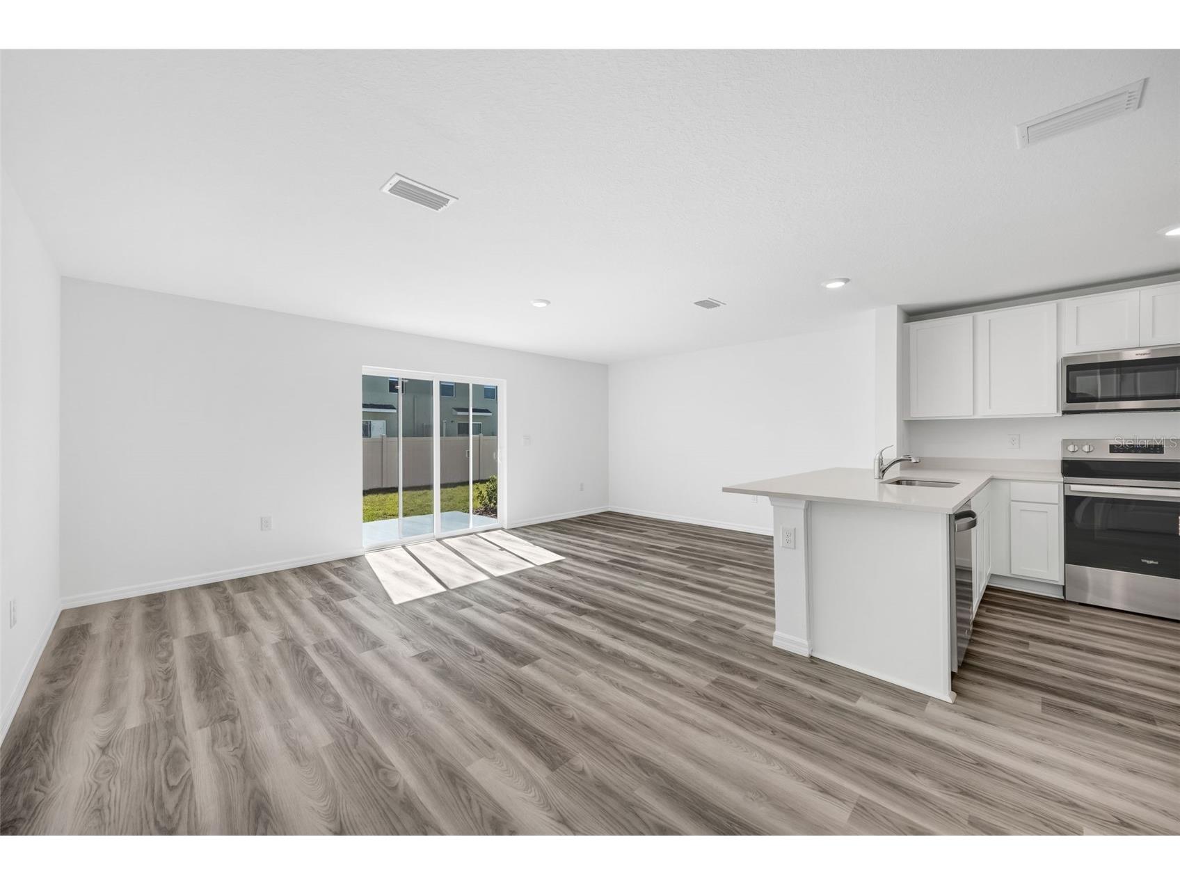 1011 Spotted Egret Loop Ruskin FL 33570 TB8468003 image6