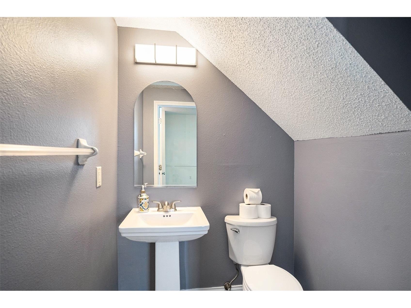 10110 Belleville Place Tampa FL 33624 TB8476555 image23