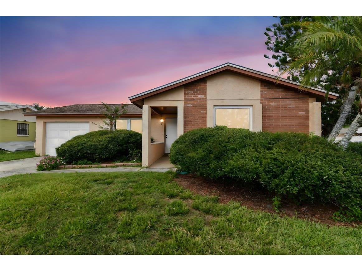 10111 Enchanted Oaks Ct Tampa FL 33615 TB8411000 image1