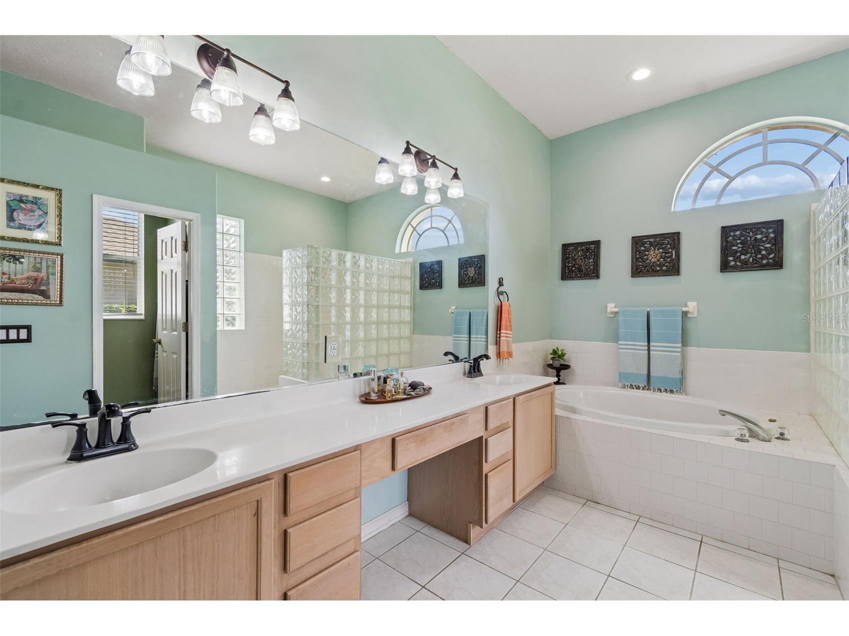 10111 Kingshyre Way Tampa FL 33647 TB8526318 image26