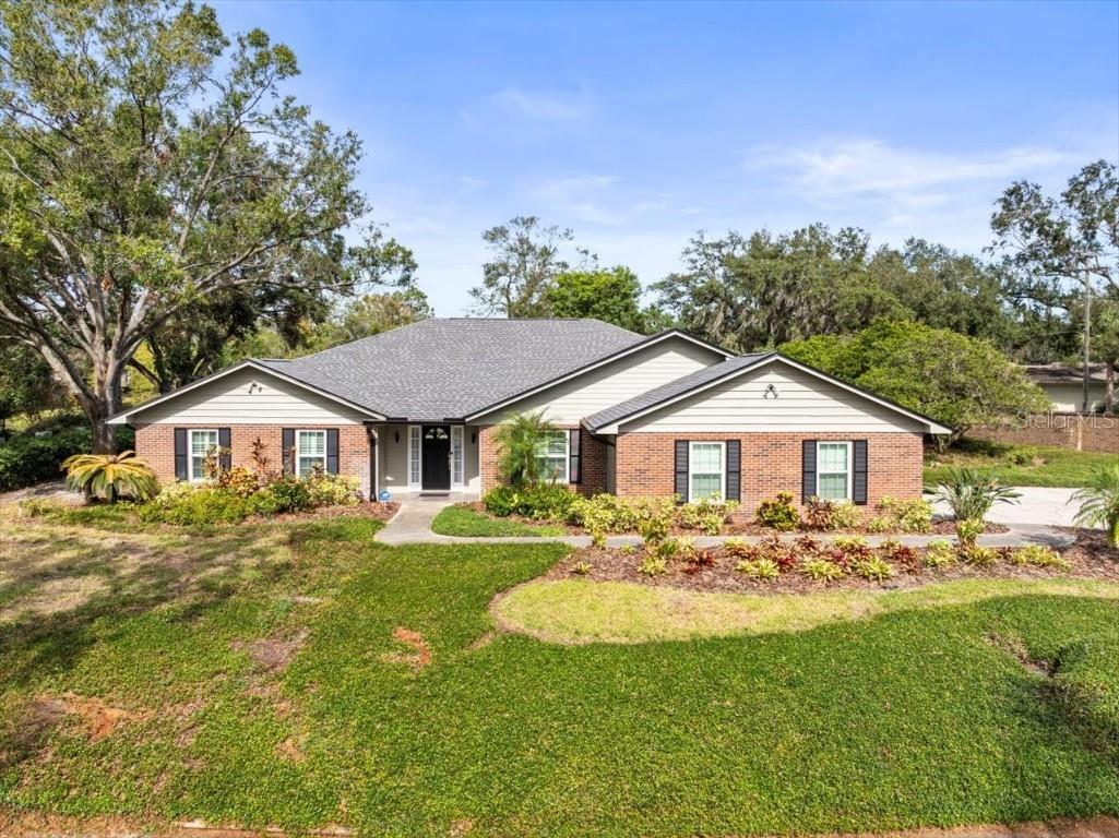 10111 Lake Cove Lane Tampa FL 33618 - POND TB8323581 image1