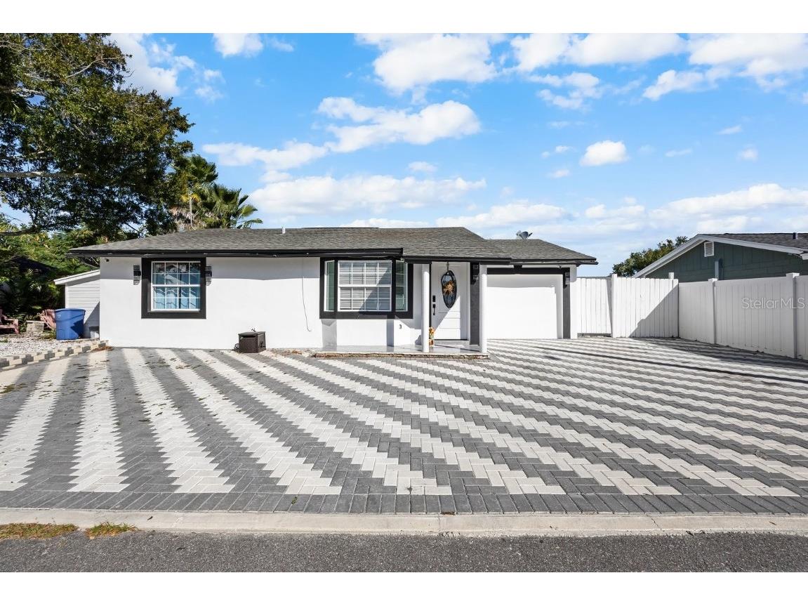 10113 Singing Oaks Court Tampa FL 33615 T3481976 image1