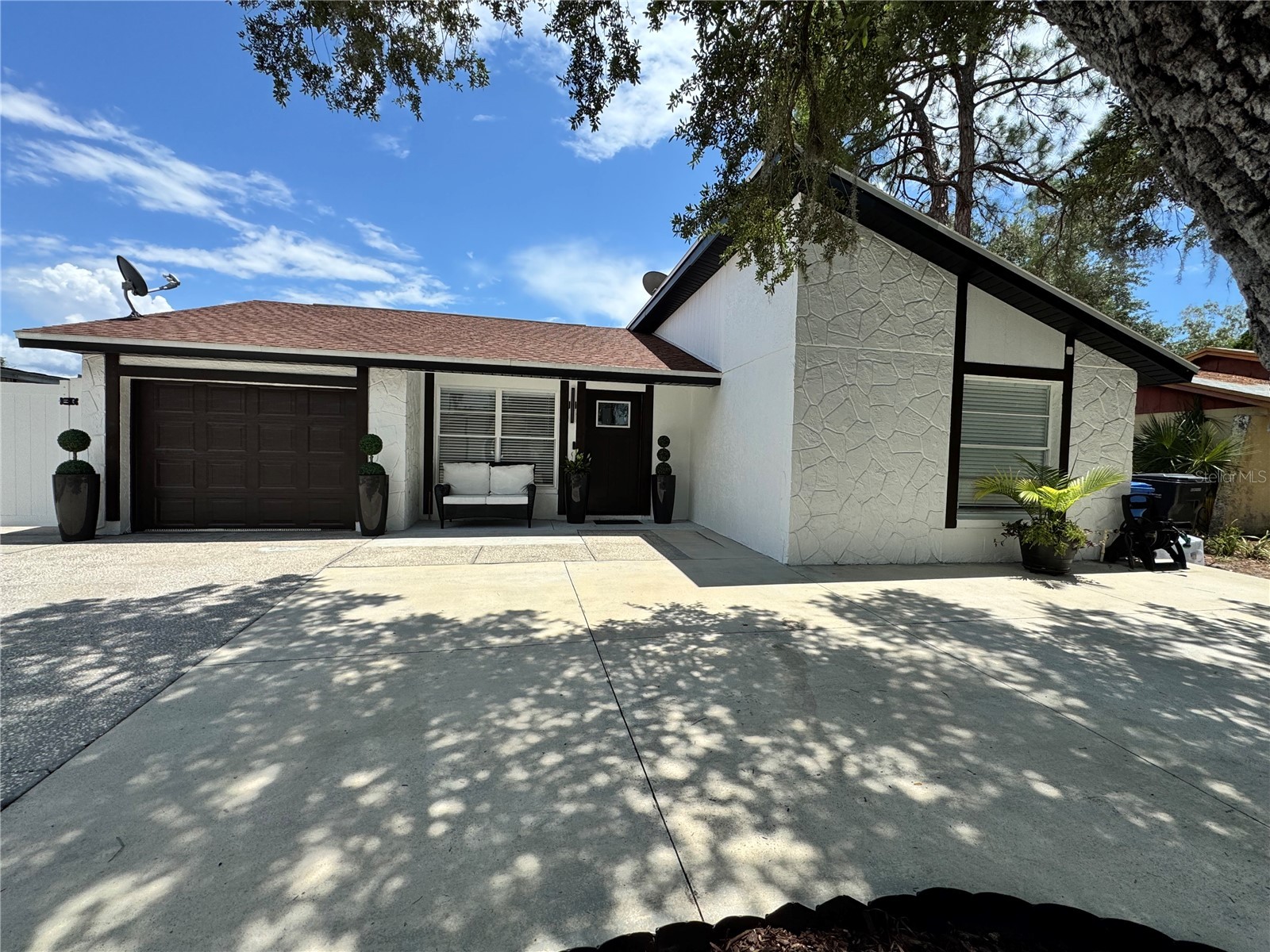 10114 Briarwick Court Tampa FL 33615 TB8518261 image2