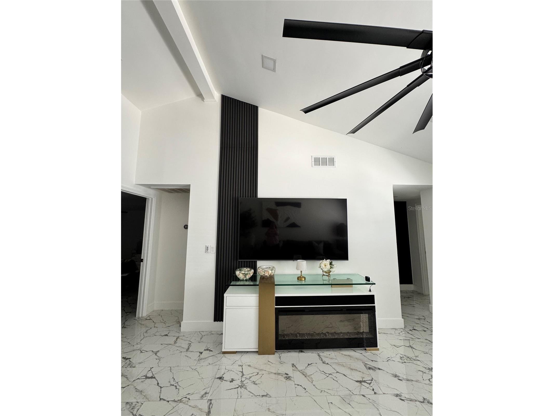 10114 Briarwick Court Tampa FL 33615 TB8518261 image3