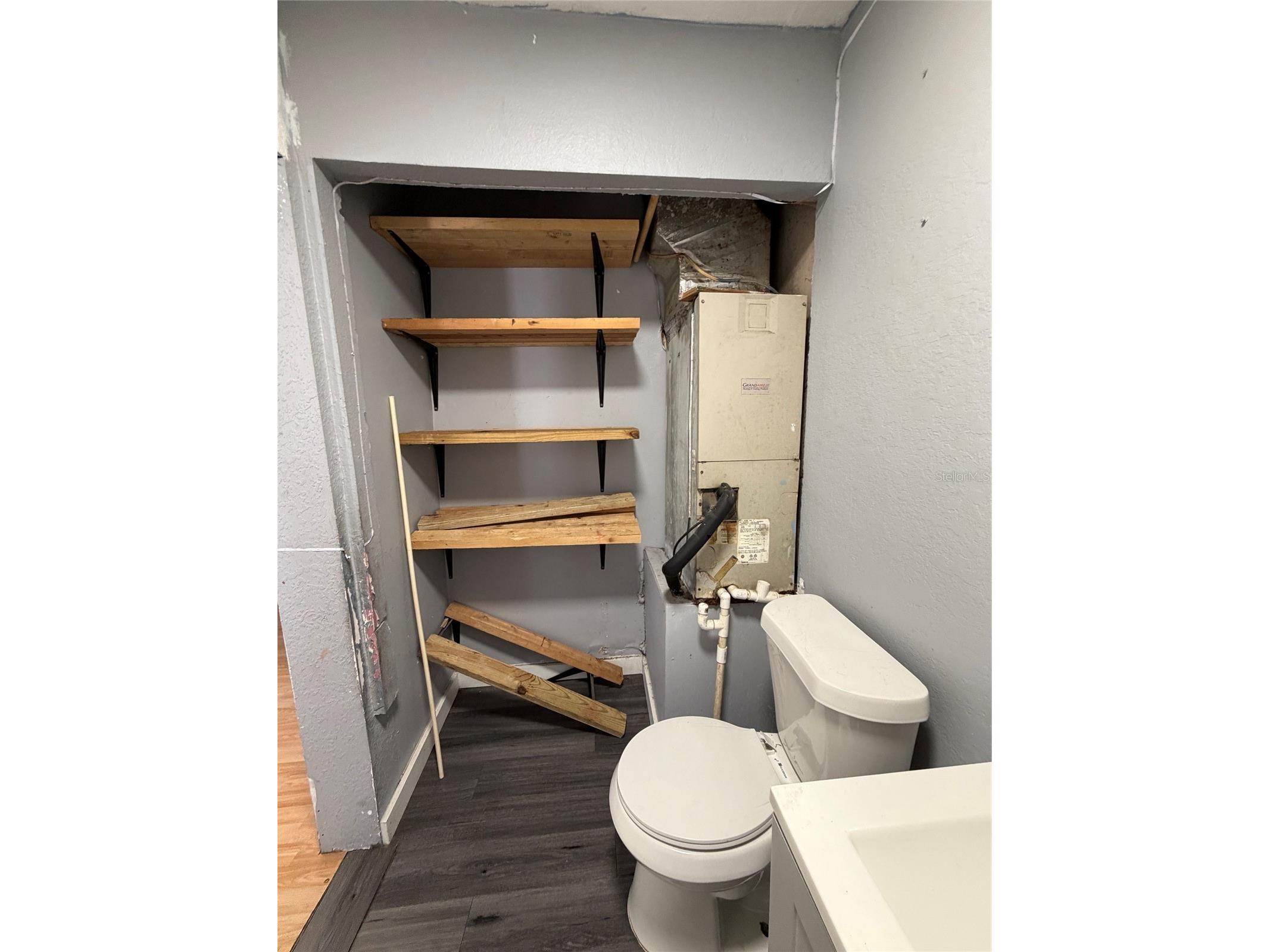 10114 E Columbus Drive Tampa FL 33619 TB8509180 image11