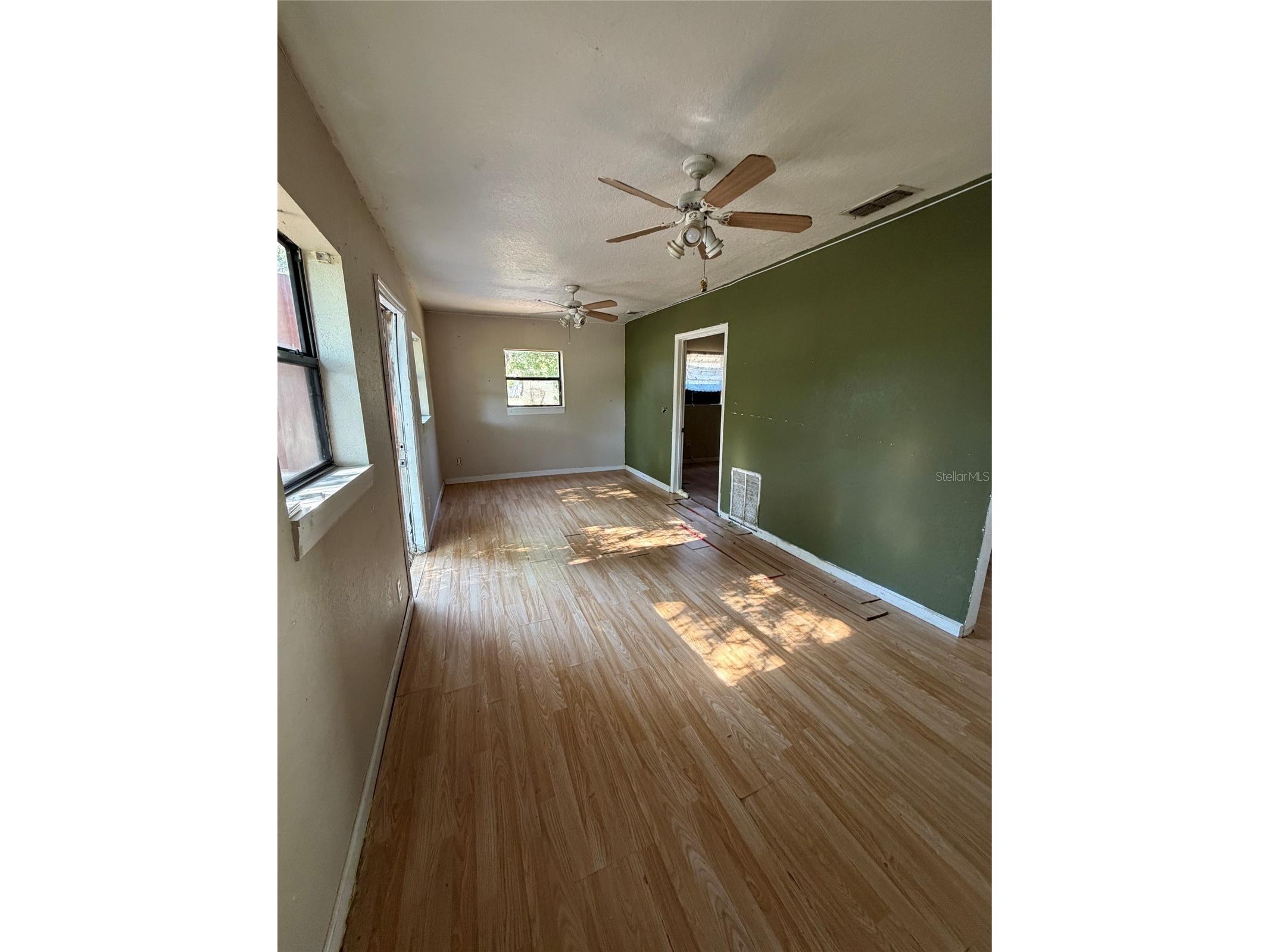 10114 E Columbus Drive Tampa FL 33619 TB8509180 image3