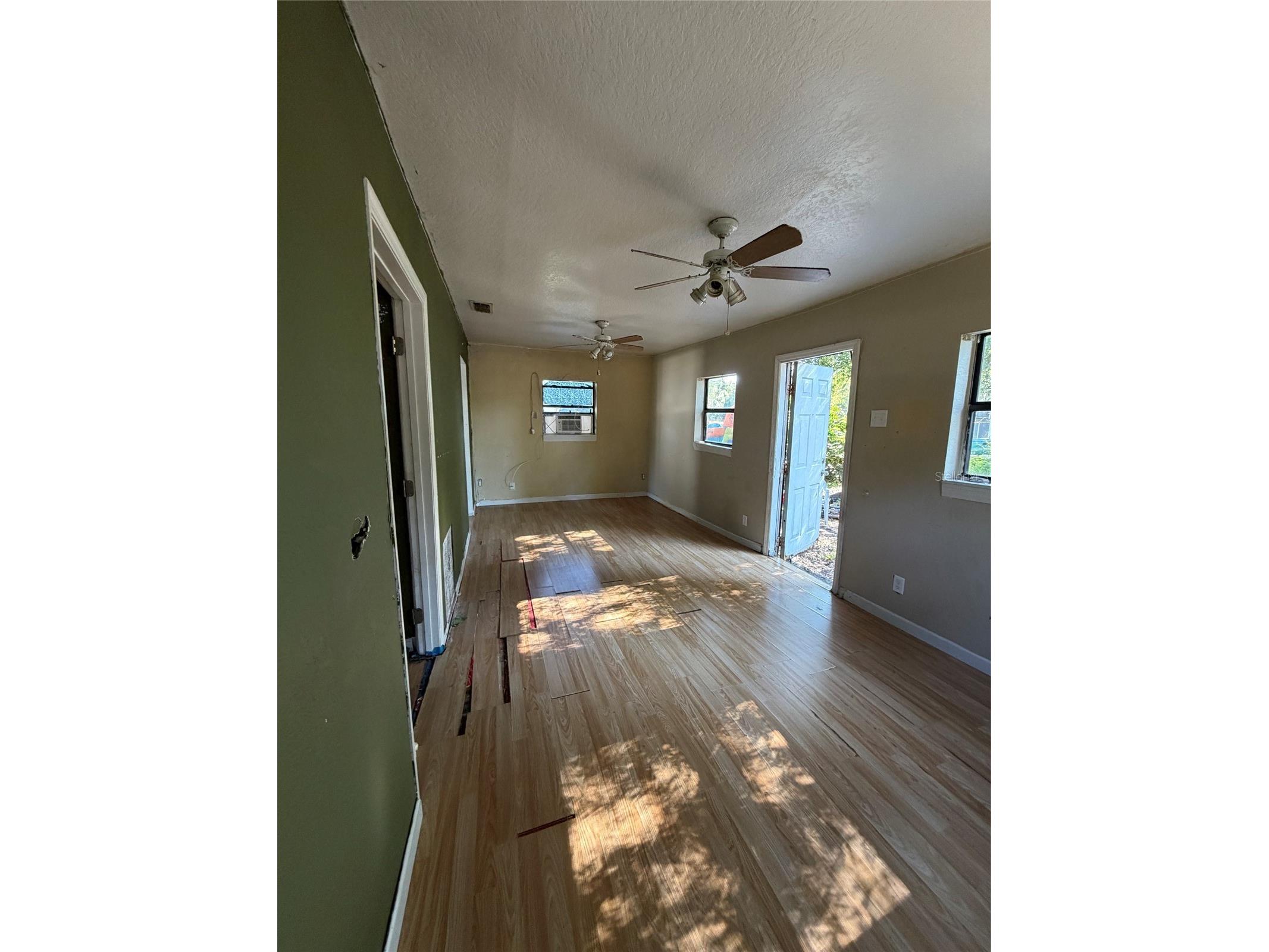 10114 E Columbus Drive Tampa FL 33619 TB8509180 image4
