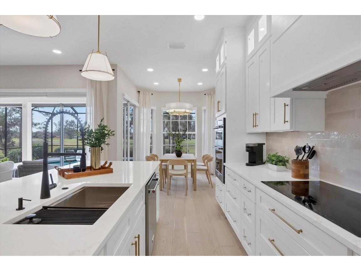 10114 Glenmore Avenue Bradenton FL 34202 A4672652 image21