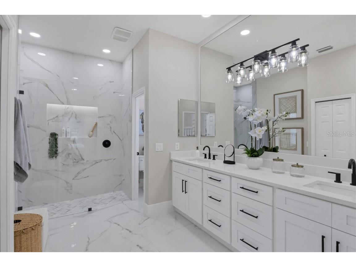 10114 Glenmore Avenue Bradenton FL 34202 A4672652 image30