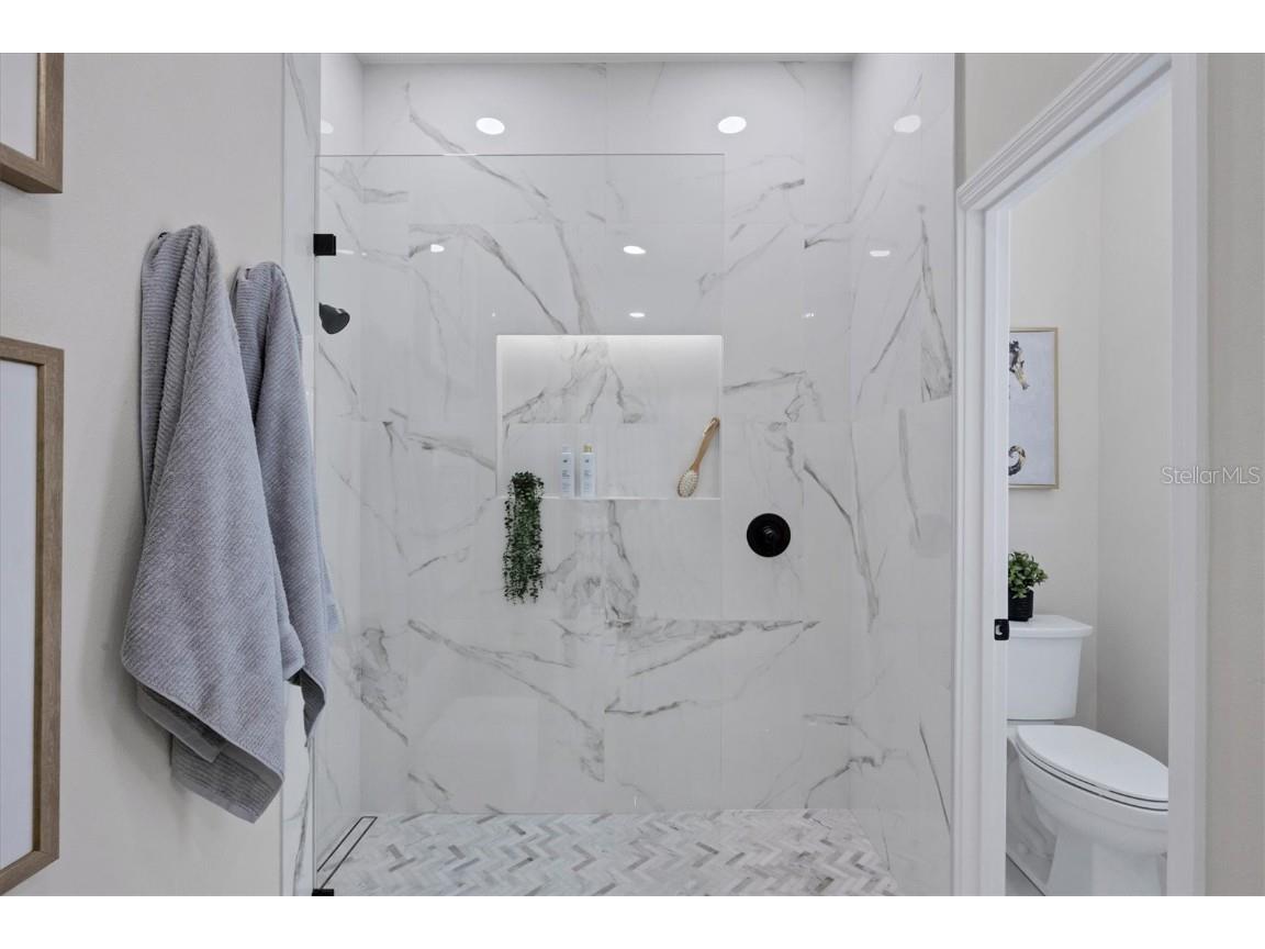 10114 Glenmore Avenue Bradenton FL 34202 A4672652 image32