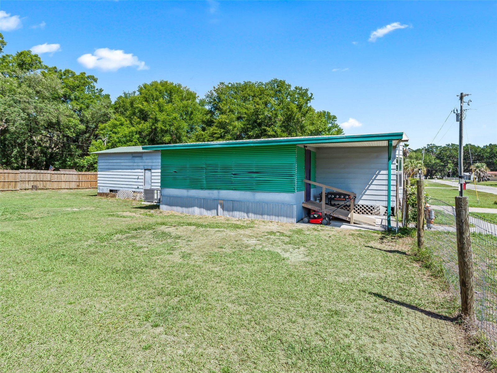10114 Se 24th St Webster FL 33597 G5111397 image24