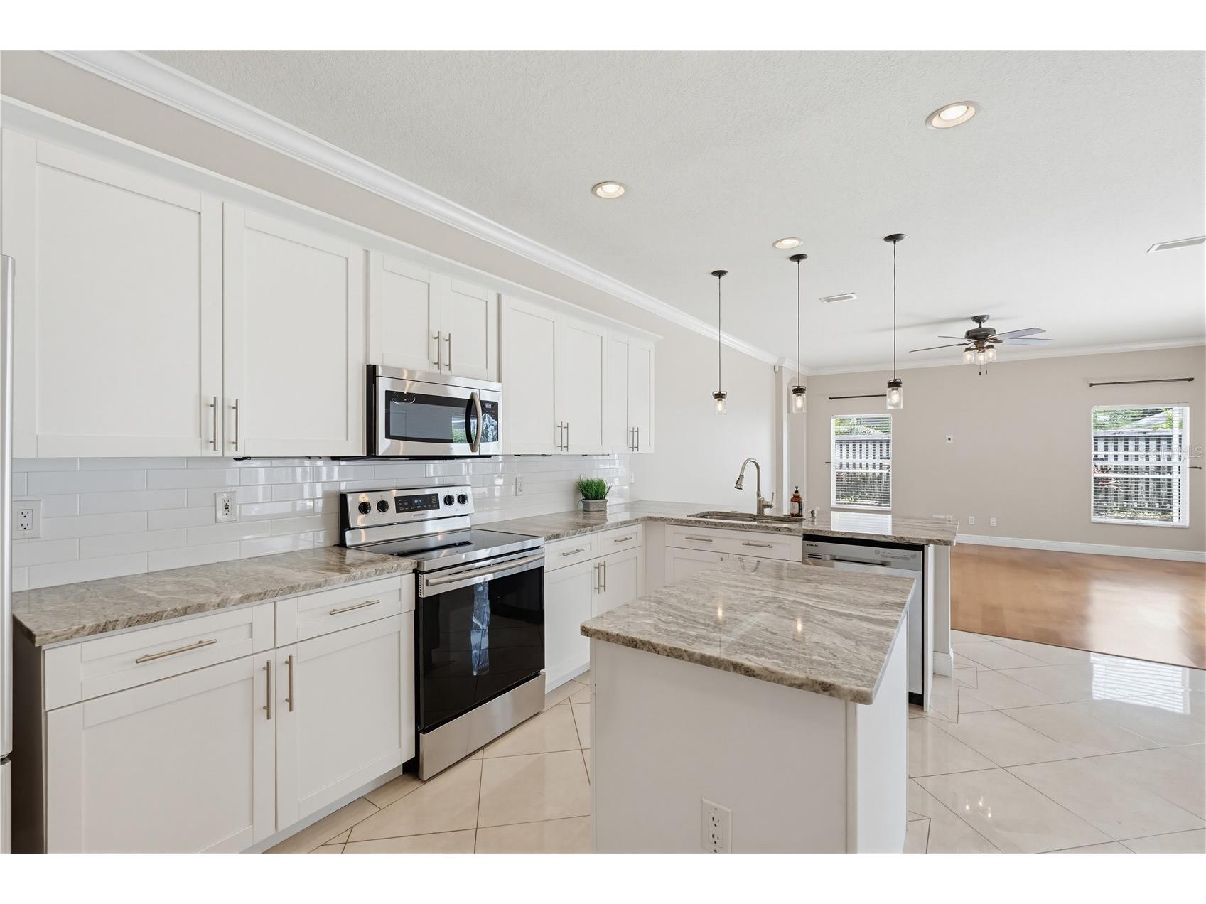 10115 Kingsbridge Avenue Tampa FL 33626 TB8509452 image5