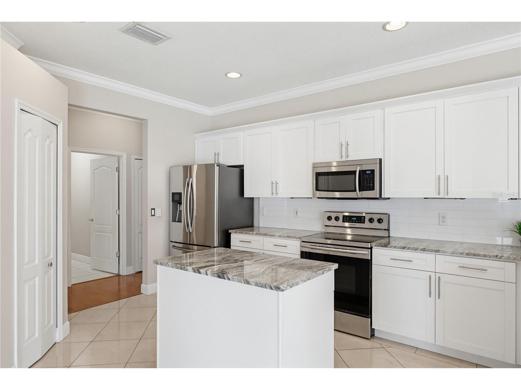 10115 Kingsbridge Avenue Tampa FL 33626 TB8509452 image7