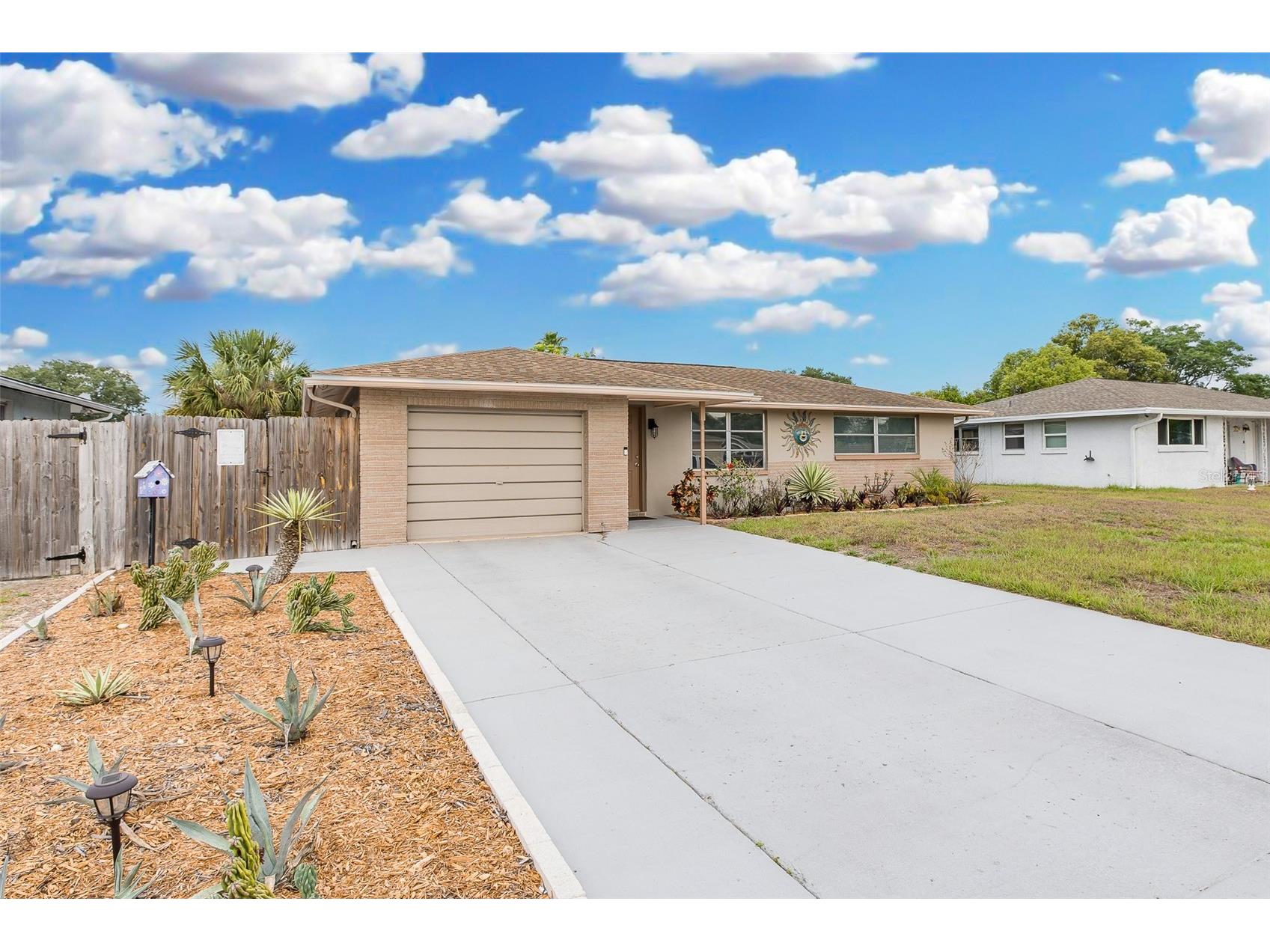 10117 Gardenia Lane Port Richey FL 34668 W7885746 image1