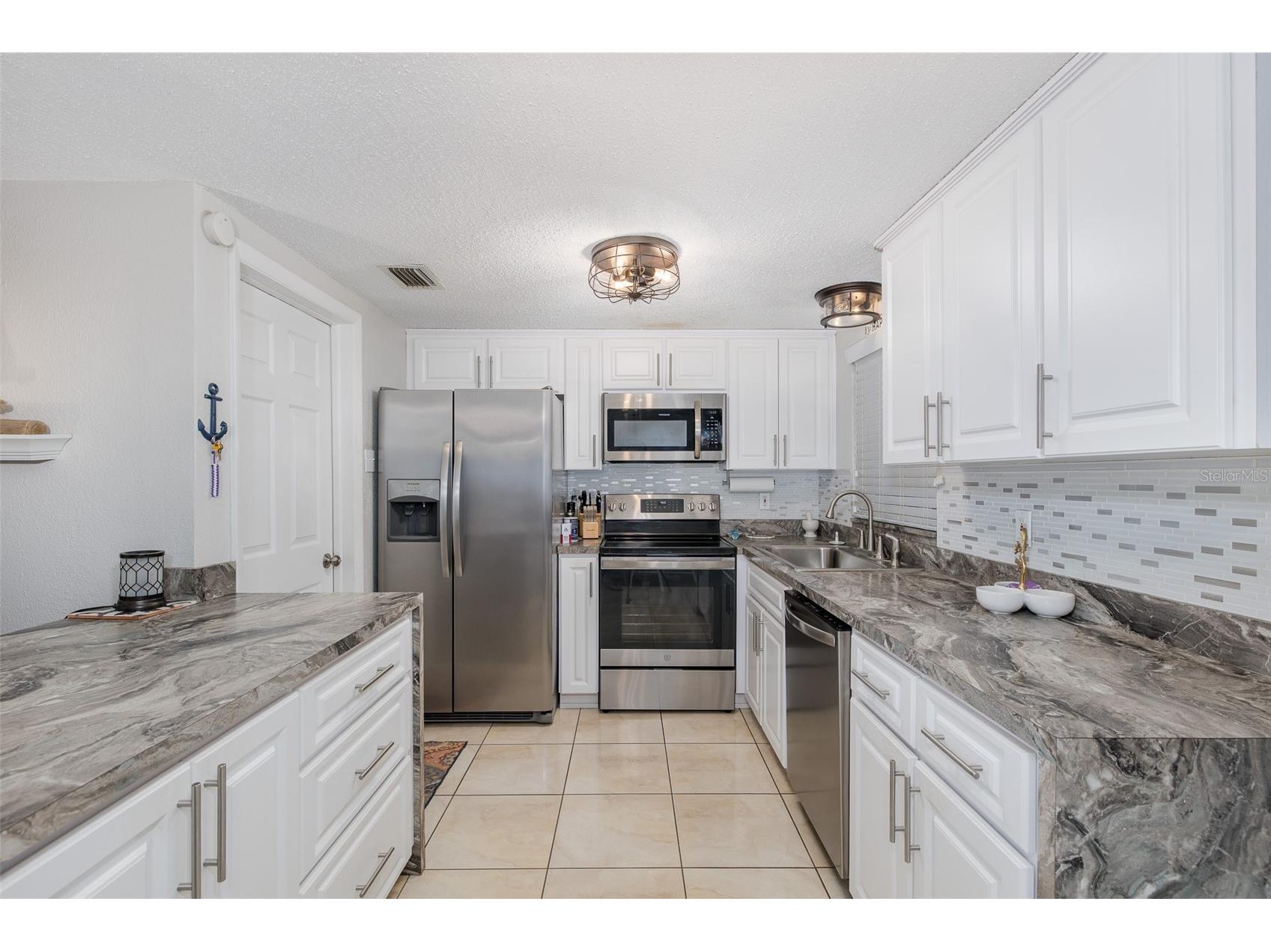 10117 Gardenia Lane Port Richey FL 34668 W7885746 image16