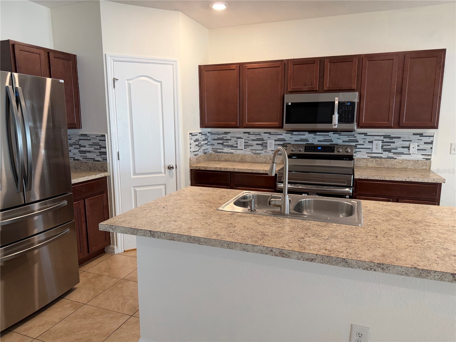 10119 Candleberry Woods Lane Gibsonton FL 33534 TB8526568 image4