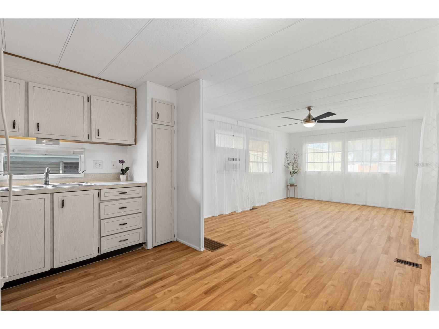1012 50th Ave Plaza W Bradenton FL 34207 TB8479435 image9