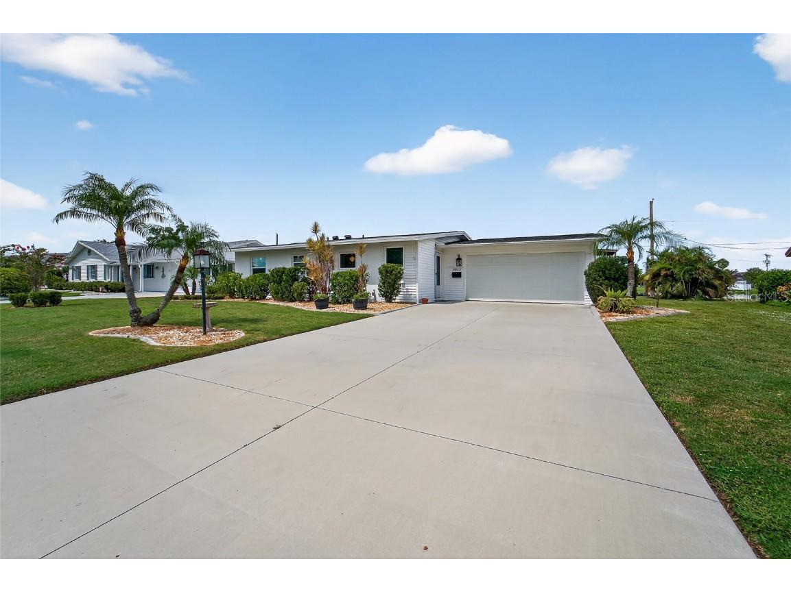 1012 Augusta Drive Sun City Center FL 33573 - Swan Lake TB8410911 image2