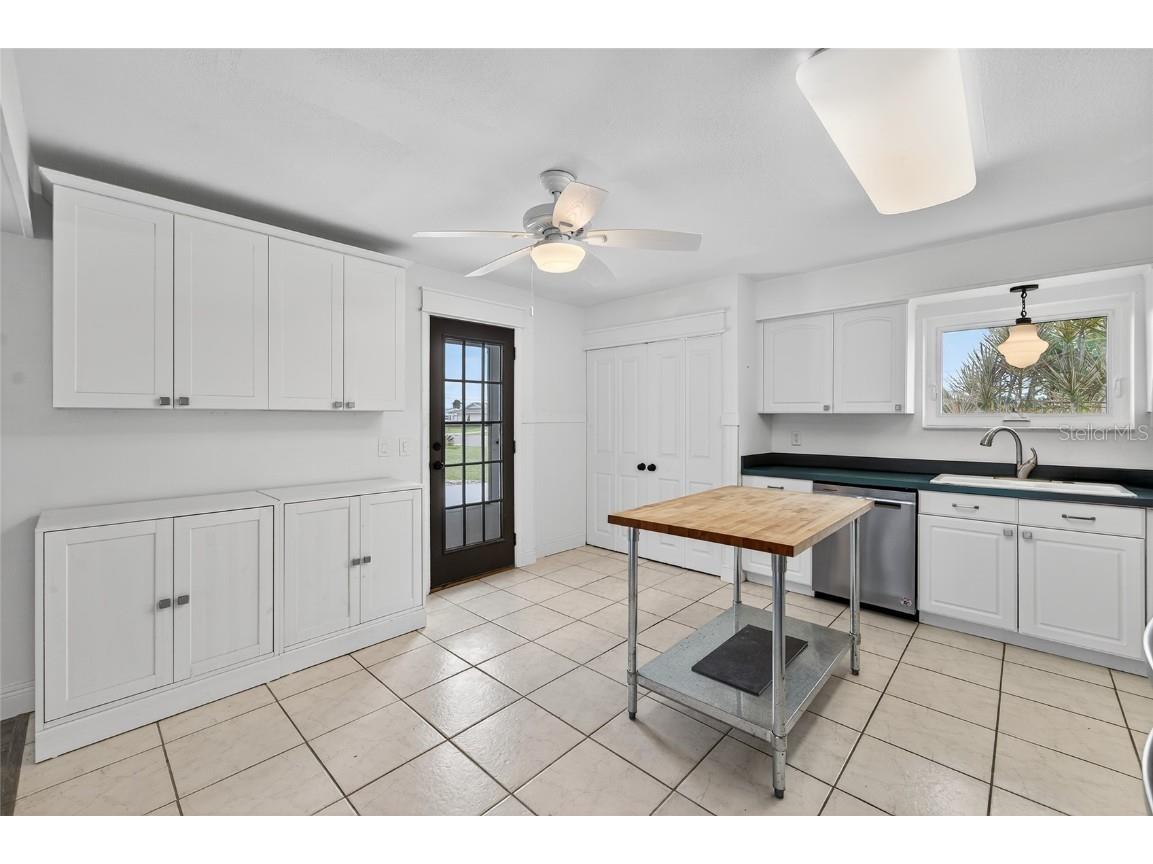 1012 Augusta Drive Sun City Center FL 33573 - Swan Lake TB8410911 image8