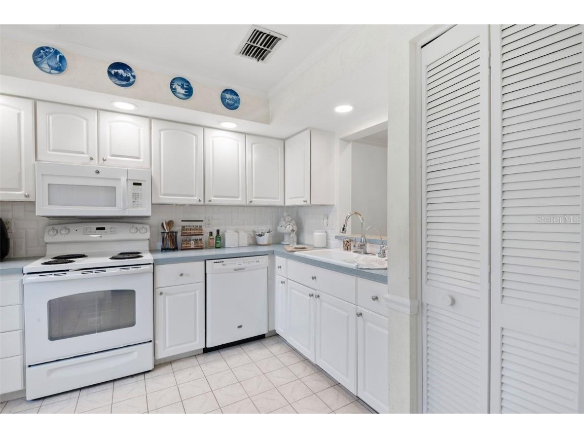 1012 Dunrobin Drive #D Palm Harbor FL 34684 TB8429536 image25