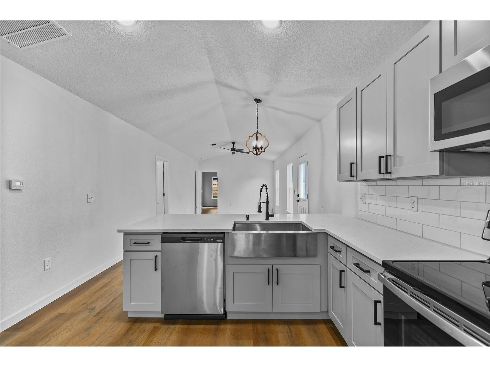 1012 E Hazzard Eustis FL 32726 O6371814 image3