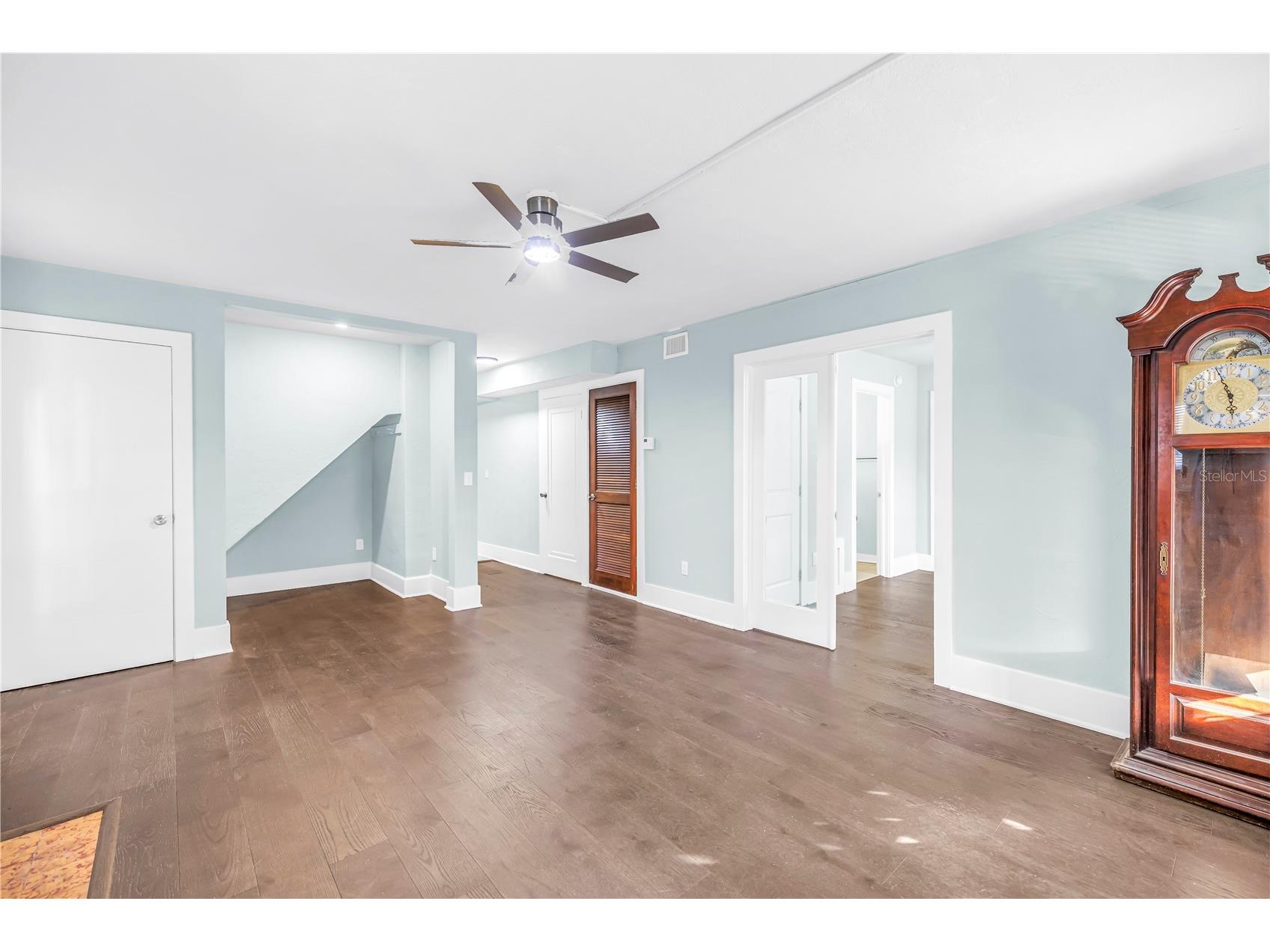 1012 Granville Court N Saint Petersburg FL 33701 TB8455452 image2