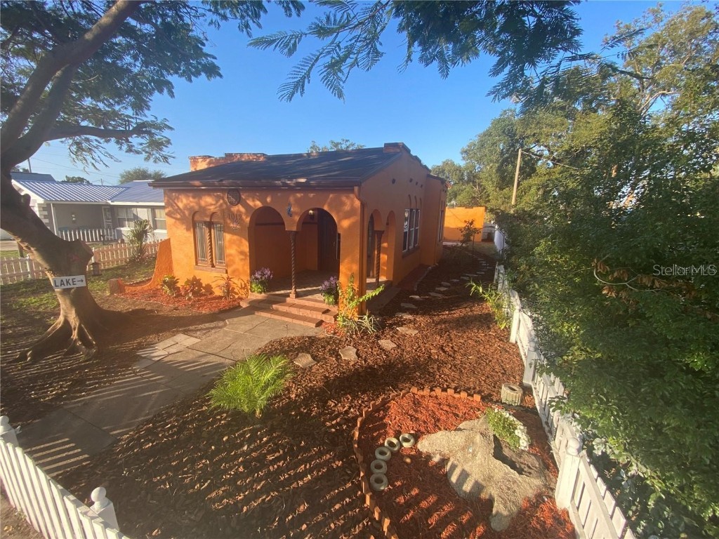 1012 Michigan Avenue Saint Cloud FL 34769 U8194258 image1