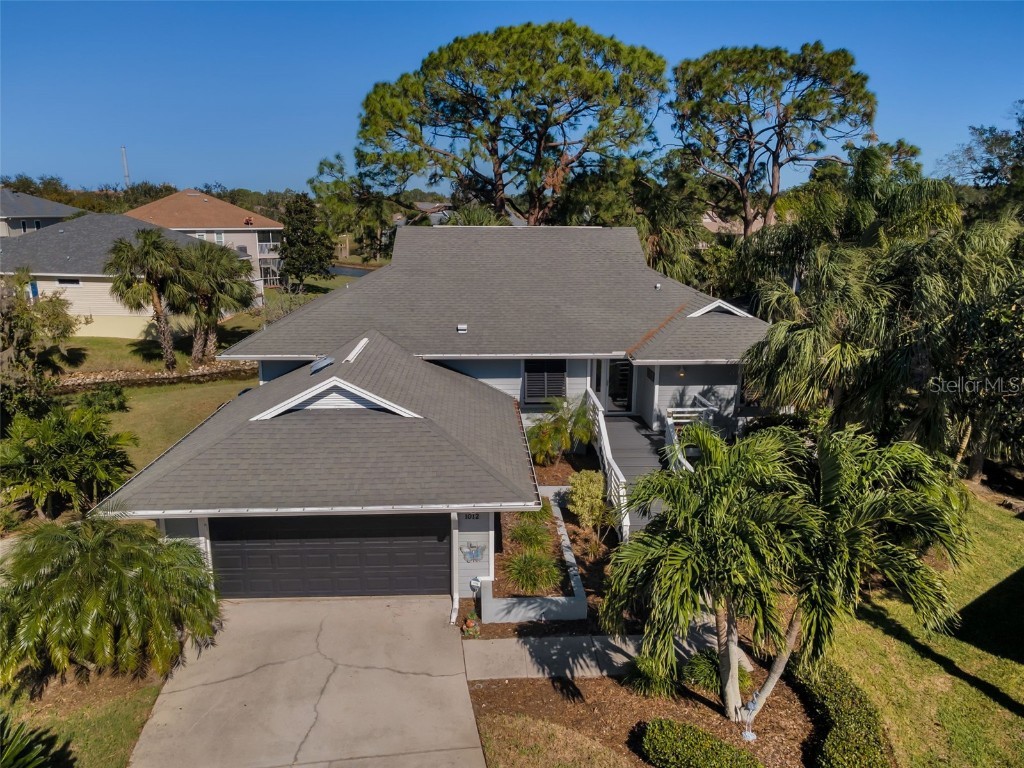 1012 Osprey Court Tarpon Springs FL 34689 - LAKE AVOCA A SALT WATER LAKE TB8454600 image1
