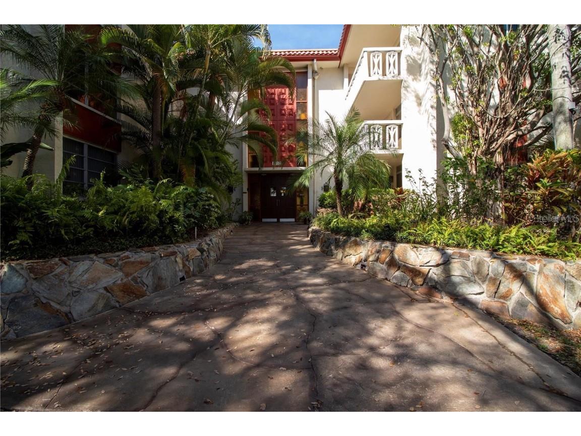 1012 Pearce Drive #201 Clearwater FL 33764 U8216181 image1