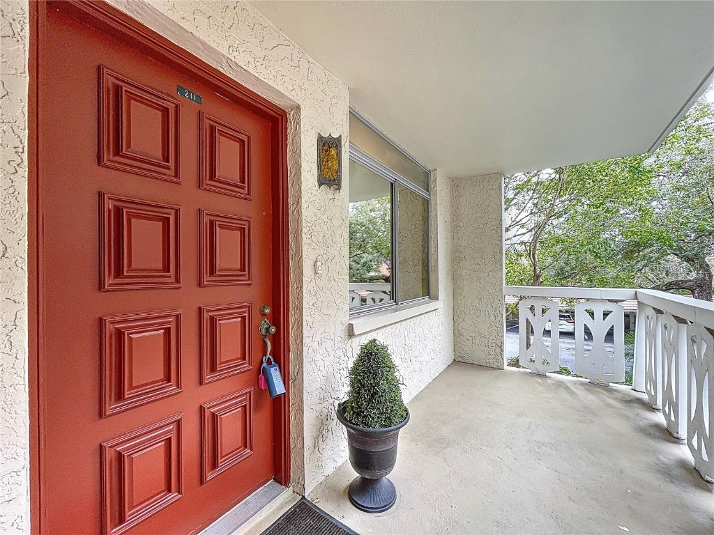 1012 Pearce Drive #211 Clearwater FL 33764 TB8422387 image1