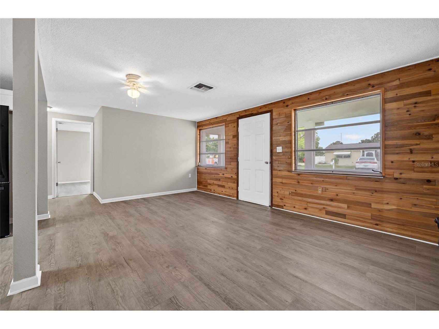 1012 Prescott Lane Holiday FL 34691 TB8486952 image7