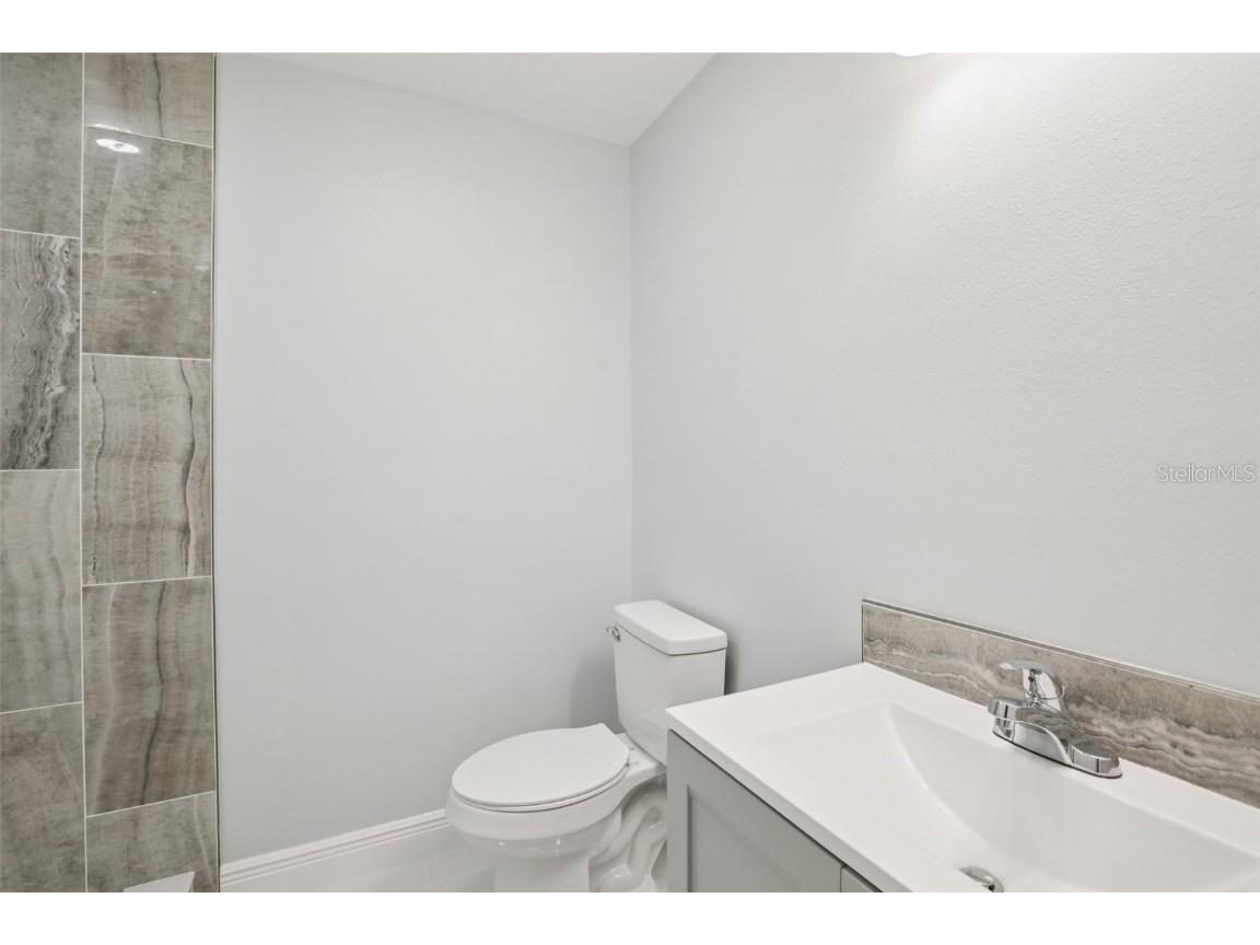 10120 Alambra Avenue Tampa FL 33619 TB8457472 image25