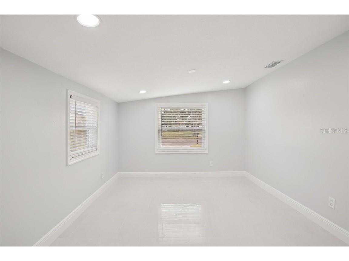 10120 Alambra Avenue Tampa FL 33619 TB8457472 image36