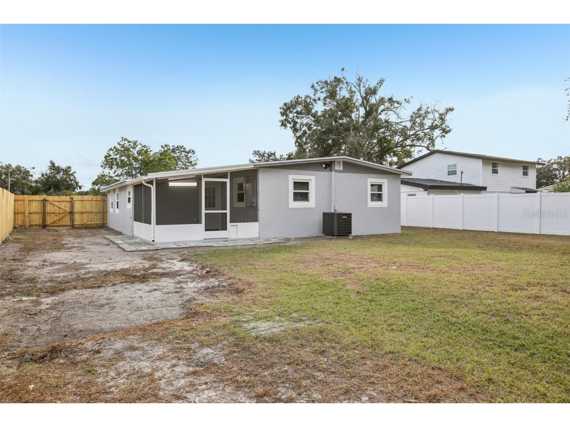 10120 Alambra Avenue Tampa FL 33619 TB8457472 image45