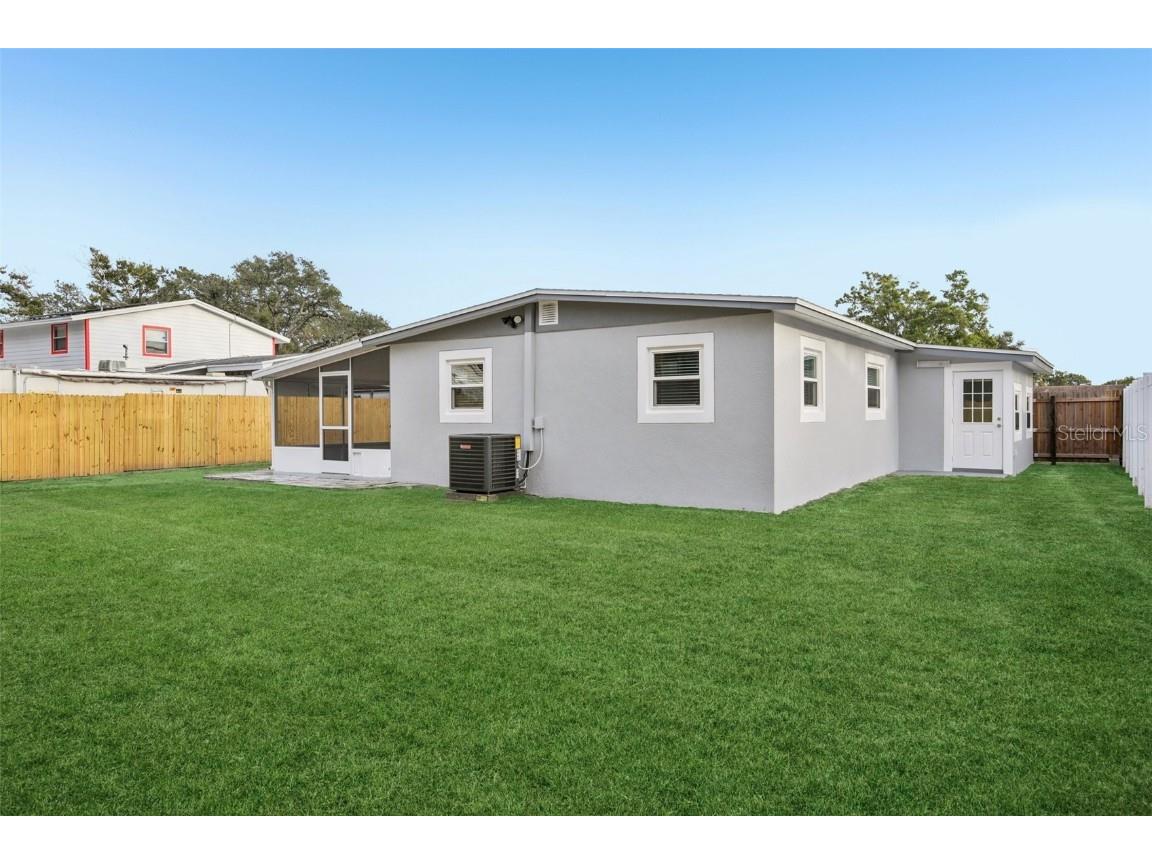 10120 Alambra Avenue Tampa FL 33619 TB8457472 image52