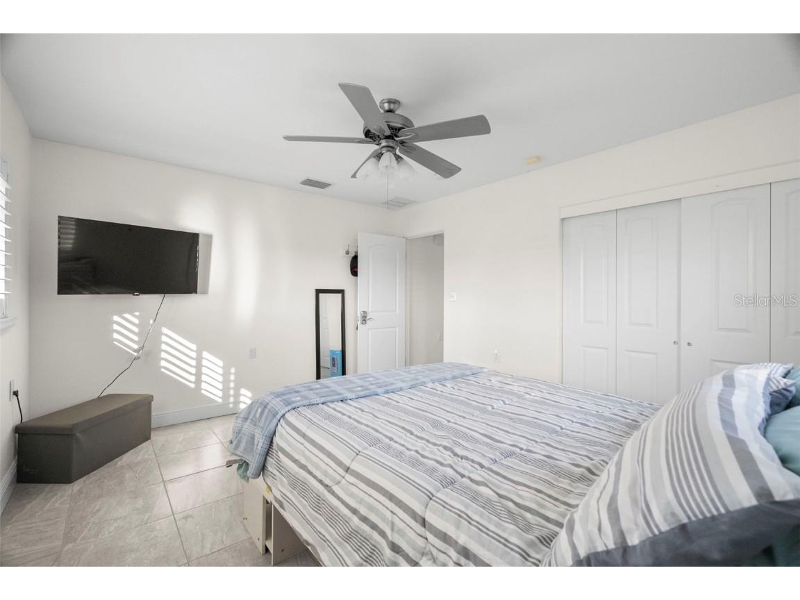 10121 4th Street E Treasure Island FL 33706 TB8450492 image16