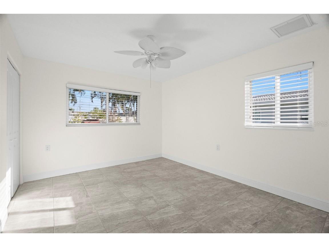 10121 4th Street E Treasure Island FL 33706 TB8450492 image19