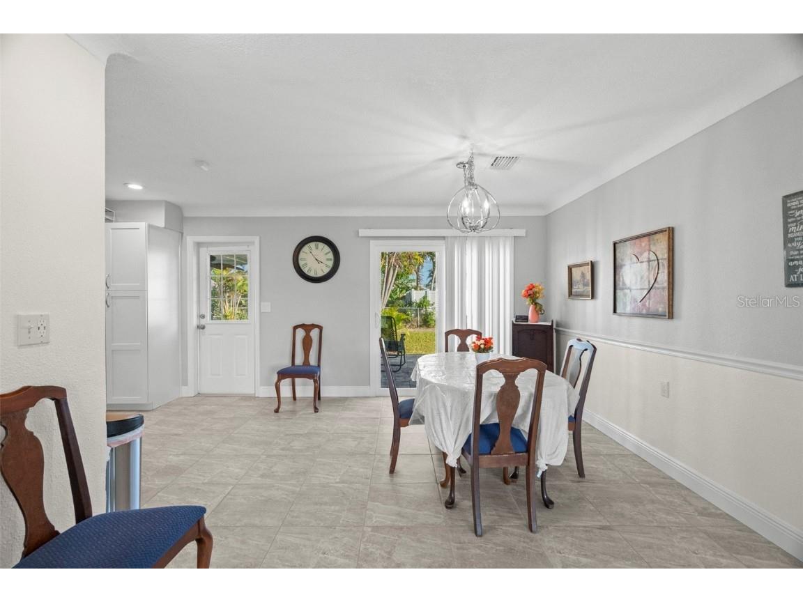 10121 4th Street E Treasure Island FL 33706 TB8450492 image7